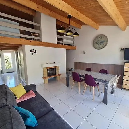 Maison Avec Piscine Chauffée, Proche Et Commerces, Pour 4/5 Pers., Animaux Admis - Fr-1-777-22 * Saint-Jean-de-Monts