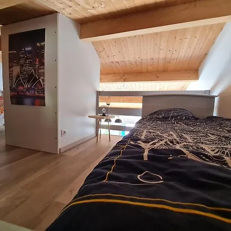 Maison Avec Piscine Chauffée, Proche Et Commerces, Pour 4/5 Pers., Animaux Admis - Fr-1-777-22